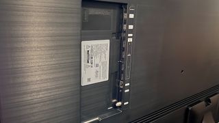 Samsung QN90C aansluitingen op de achterkant
