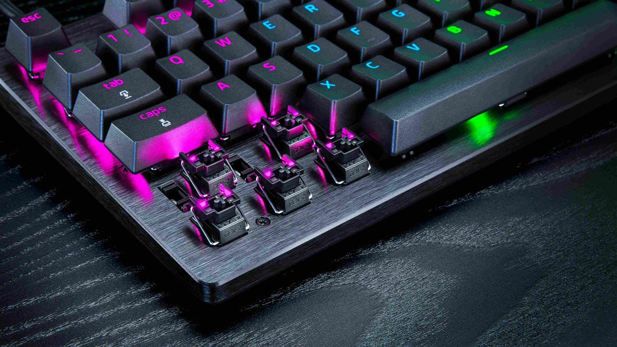 Image of the Razer Huntsman V3 Pro wired gaming keyboard.