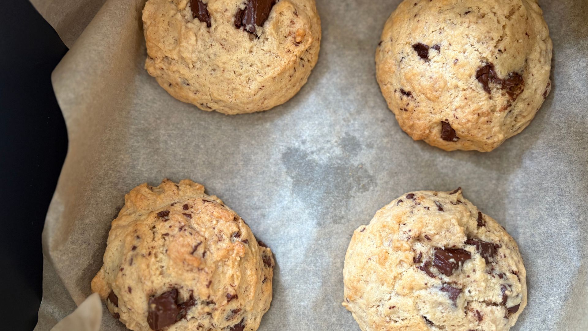 Cookies made in the Bosch Series 6 Air Fryer
