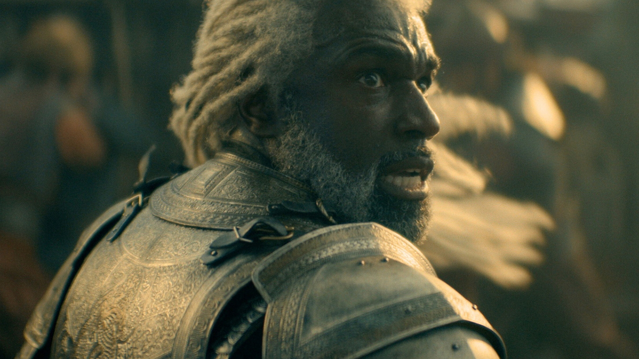 A close up of Corlys Velaryon looking worried in House of the Dragon season 3