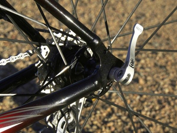 Aluminum plate dropouts get the job done with little fuss
