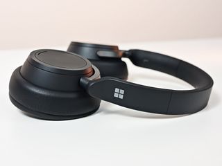 Windows discount 2 headphones