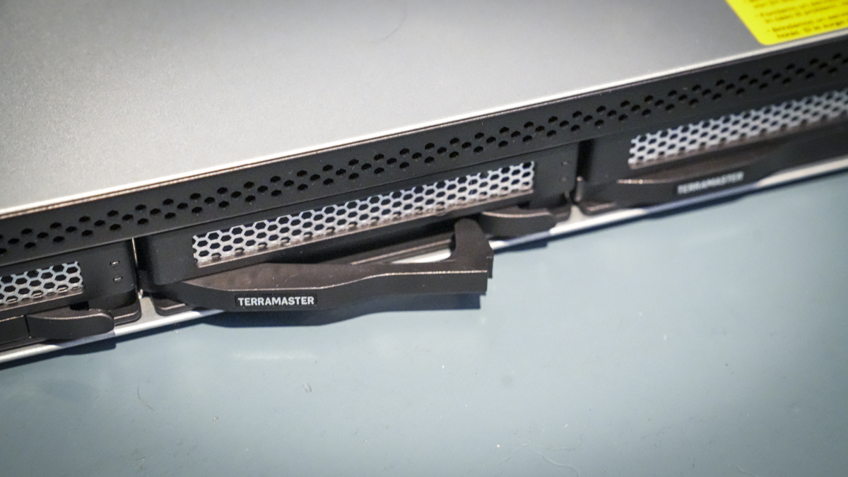 TerraMaster D4-320U review