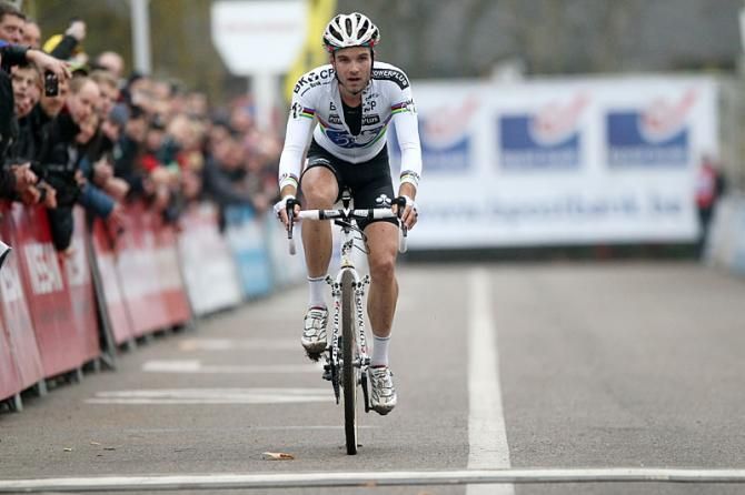 Niels Albert (BKCP - Powerplus) crosses the finish line