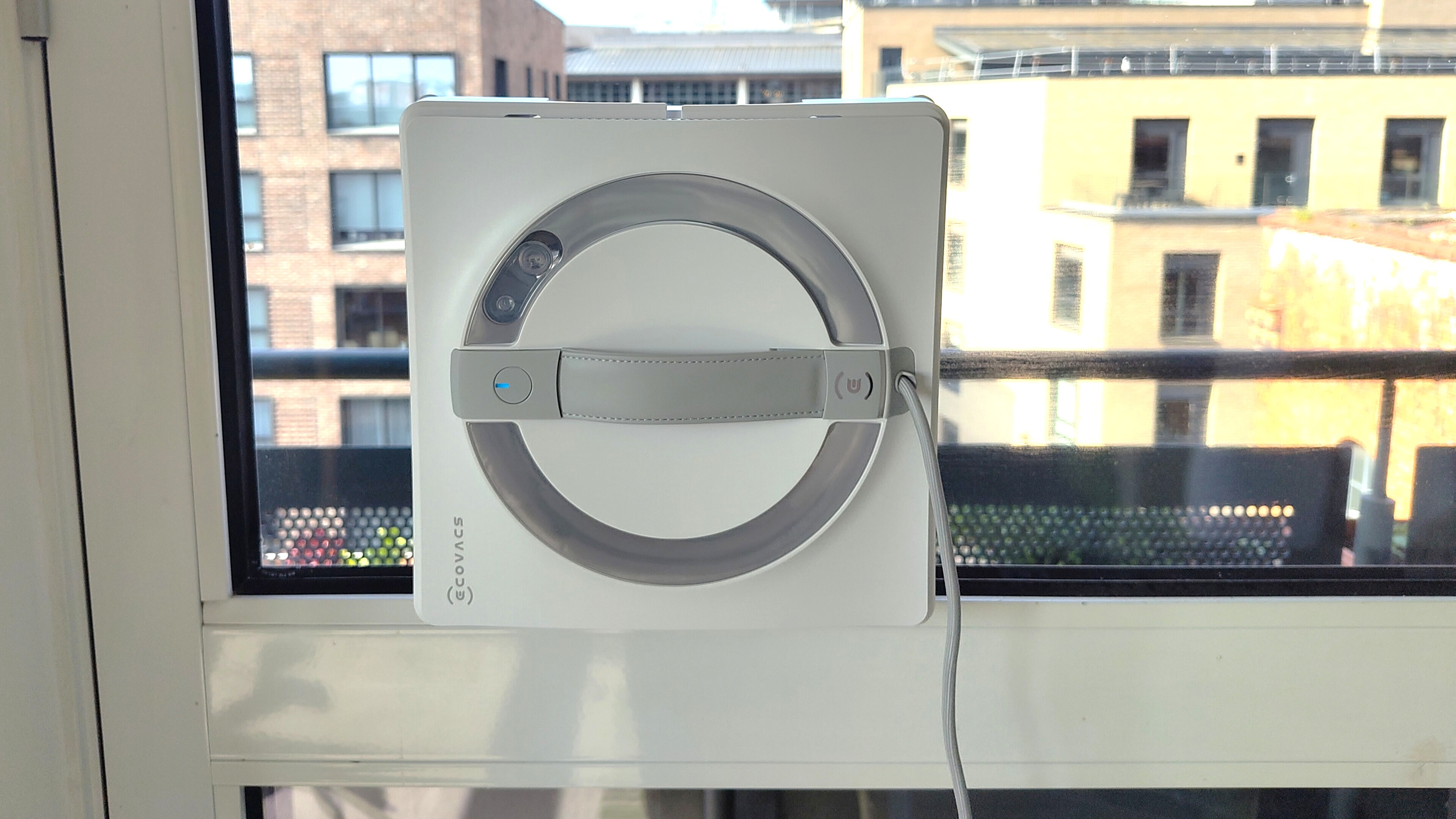 WinBot W2 Omni on window