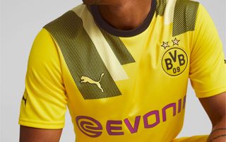 Borussia Dortmund cup kit