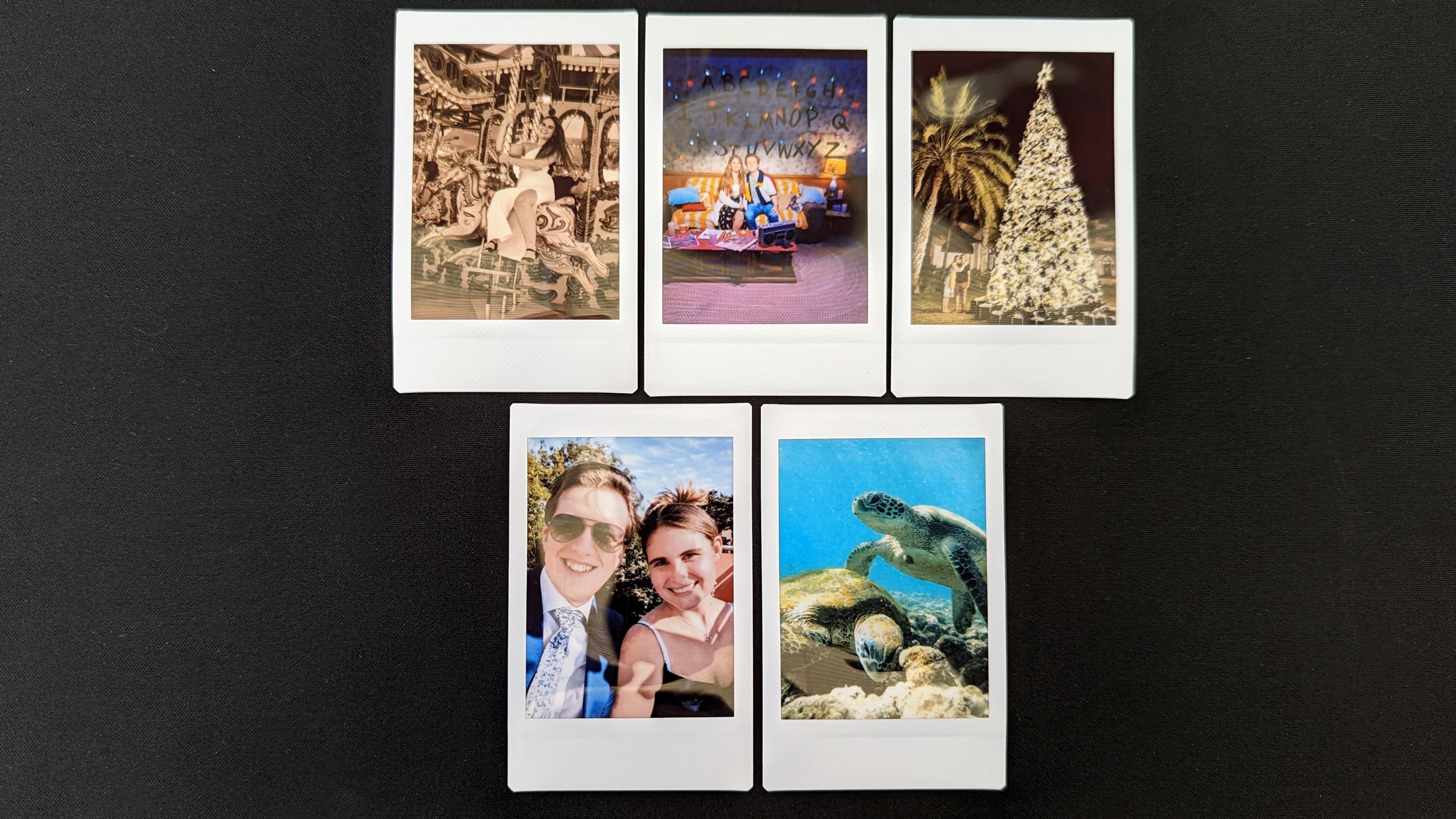 Gambar yang diambil dengan Instax Mini Link 2, termasuk gambar kura-kura di bawah laut dan seorang wanita mengendarai korsel