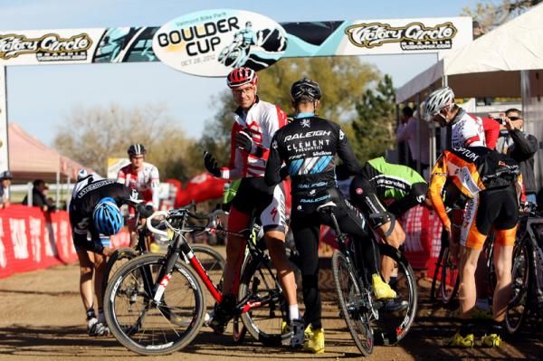 The men get ready for the start.