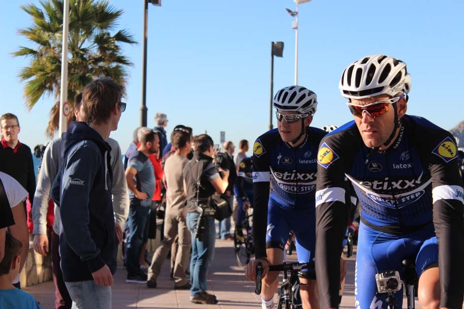 The riders were greeted by a crowd of interested cycling fans