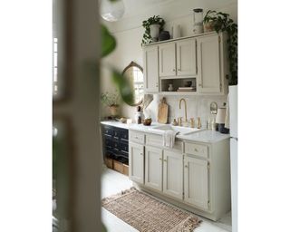 Small white kitchen