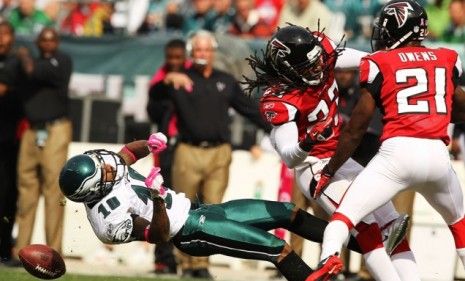 Eagles wide receiver DeSean Jackson is laid out by Falcons cornerback Dunta Robinson in Sunday&amp;#039;s game. Both players suffered concussions. 