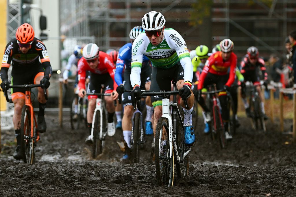 RIJKEVORSEL BELGIUM NOVEMBER 19 Laurens Sweeck of Belgium and Team CrelanFristads competes during the 36th Superprestige Merksplas 2022 Mens Elite Superprestige2023 CXWorldCup CycloCross on November 19 2022 in Rijkevorsel Belgium Photo by Luc ClaessenGetty Images