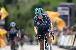 Spanish National Championships: Mireia Benito fends off Movistar duo to add road race gold to time trial title