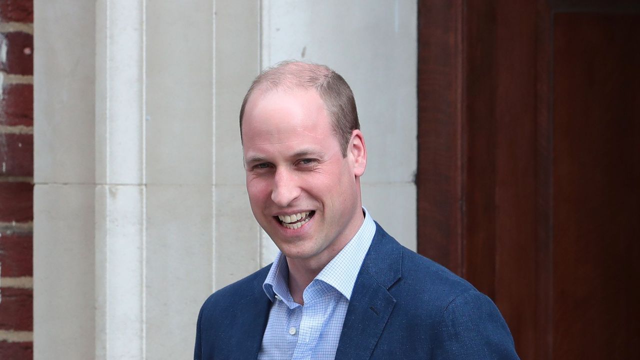 britains prince william, duke of cambridge leaves the lindo wing at st marys hospital in central london, on april 23, 2018, after his wife britains catherine, duchess of cambridge, gave birth to a son, their third child kate, the wife of britains prince william, has given birth to a baby son, kensington palace announced monday her royal highness the duchess of cambridge was safely delivered of a son at 1101 1001 gmt, the palace said in a statement the baby boy weighs eight pounds and seven ounces 38 kilogrammes photo by daniel leal olivas afp photo credit should read daniel leal olivasafp via getty images