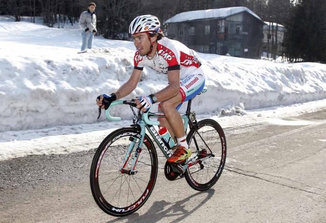 Fabio Felline (Androni-Venezuela) went on the attack but couldn't stay clear.