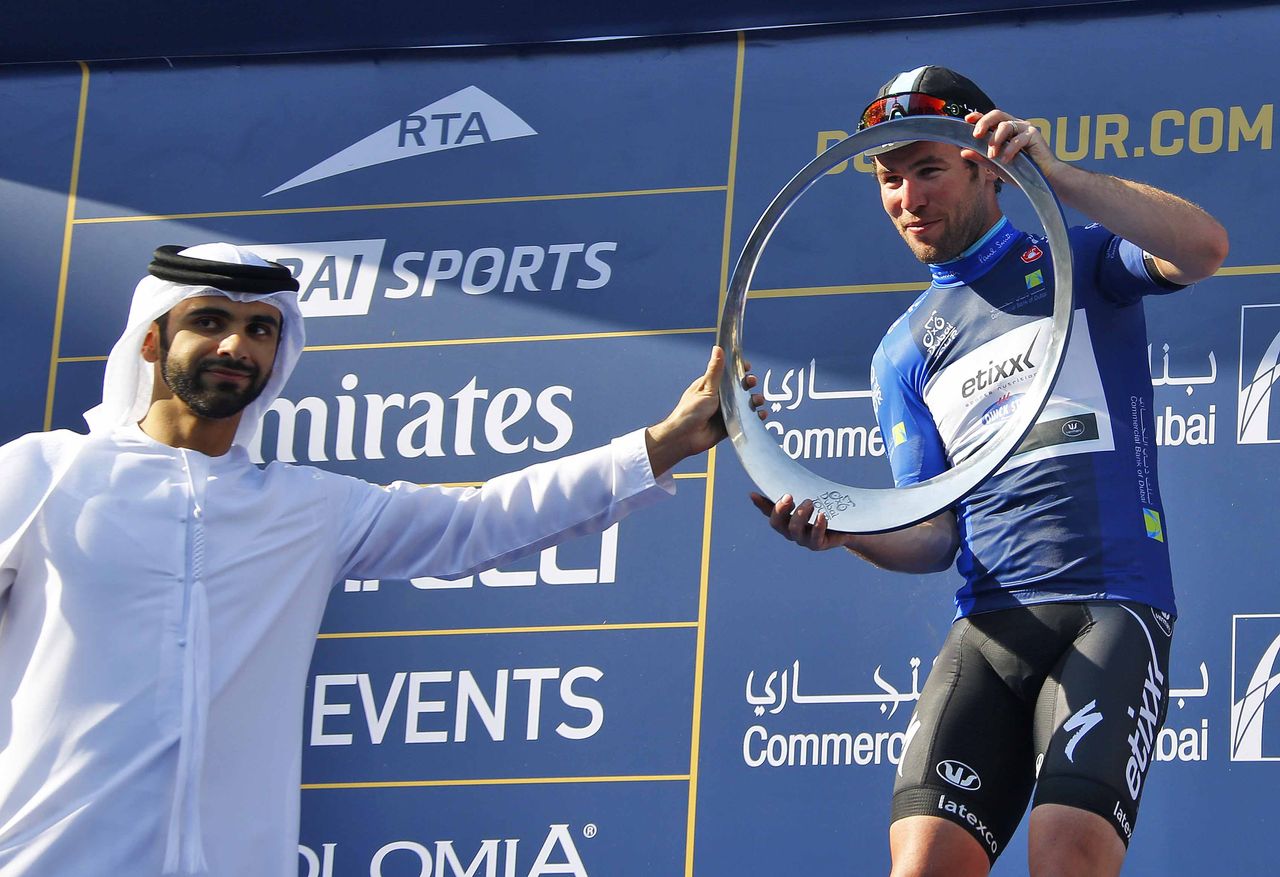 Mark Cavendish (Etixx-QuickStep) celebrate overall victory at the Dubai Tour.