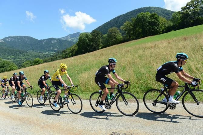 Sky keeps Froome out of trouble in the final Alpine stage