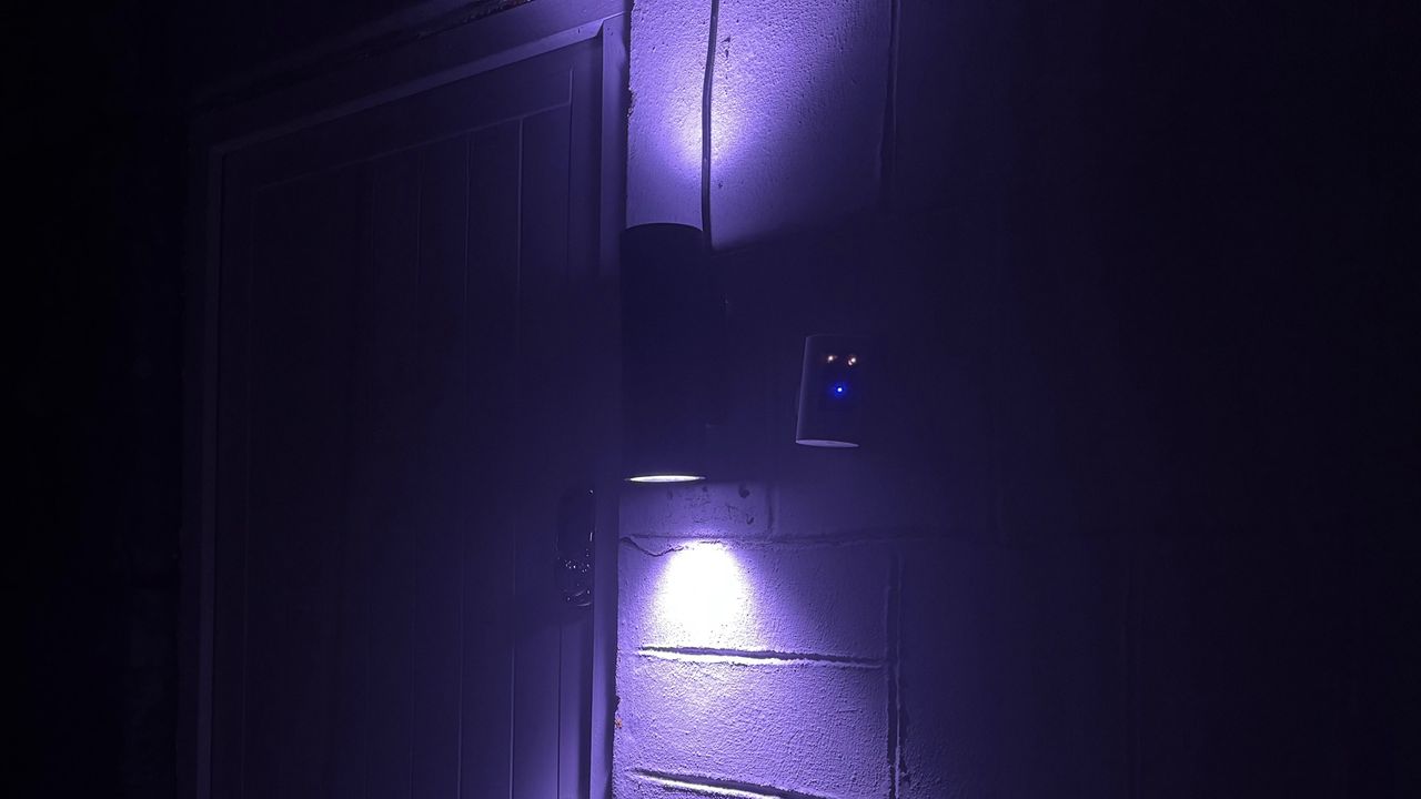 Philips Hue Hue Appear Outdoor Wall Light