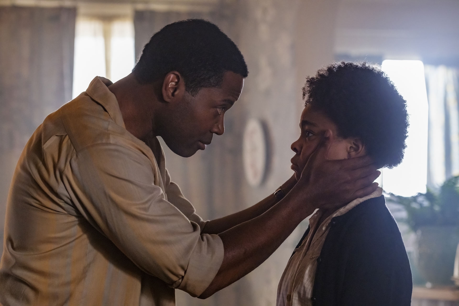 Stephen Rider as Hank Grogan and Amanda Christine as Ronnie in 'It: Welcome to Derry.'