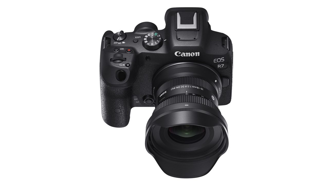 The Sigma 10-18mm f/2.8 DC DN | Contemporary lens for Canon RF, mounted to a Canon EOS R7, against a white background