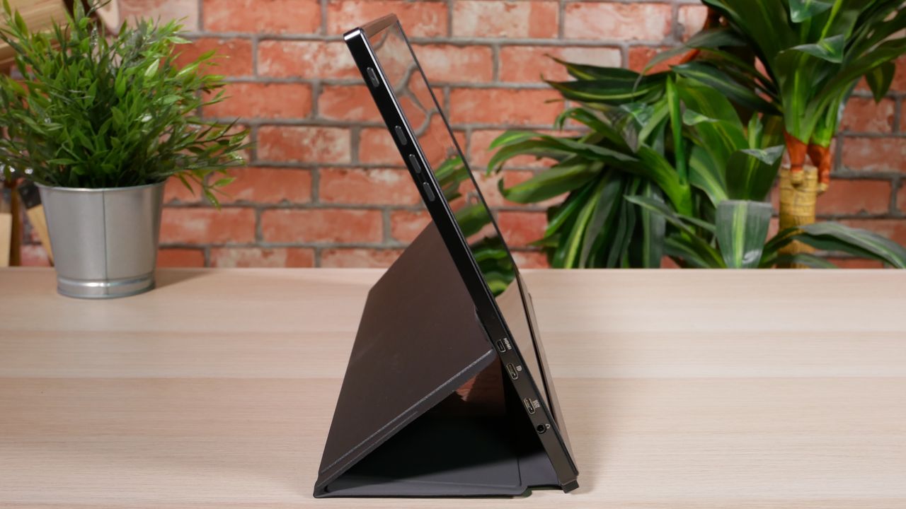 Asus ROG Strix XG17AHPE during our review