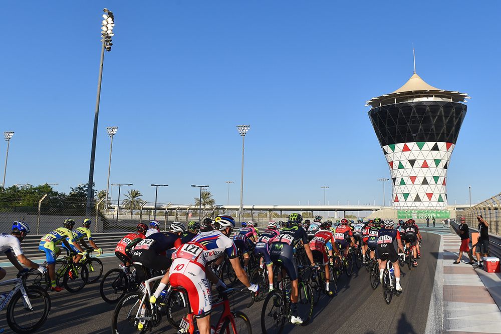 The peloton on the final stage of the Abu Dhabi Tour