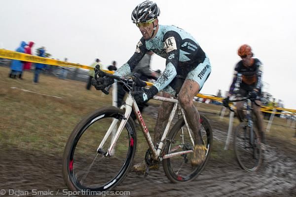 Belgium's Ben Berden (Ops Ale-Stoemper) cracked the top-10 with an 8th place result.