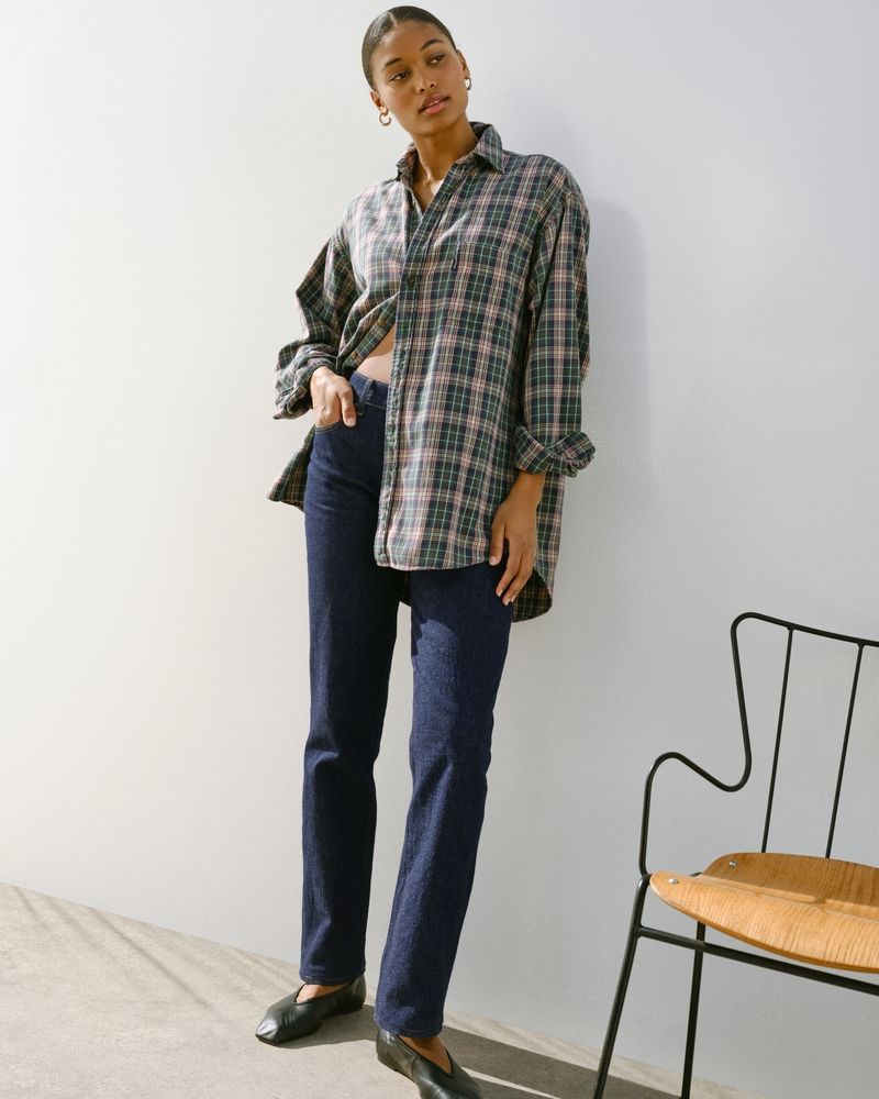 Curve Love Mid Rise 90s Straight Jean