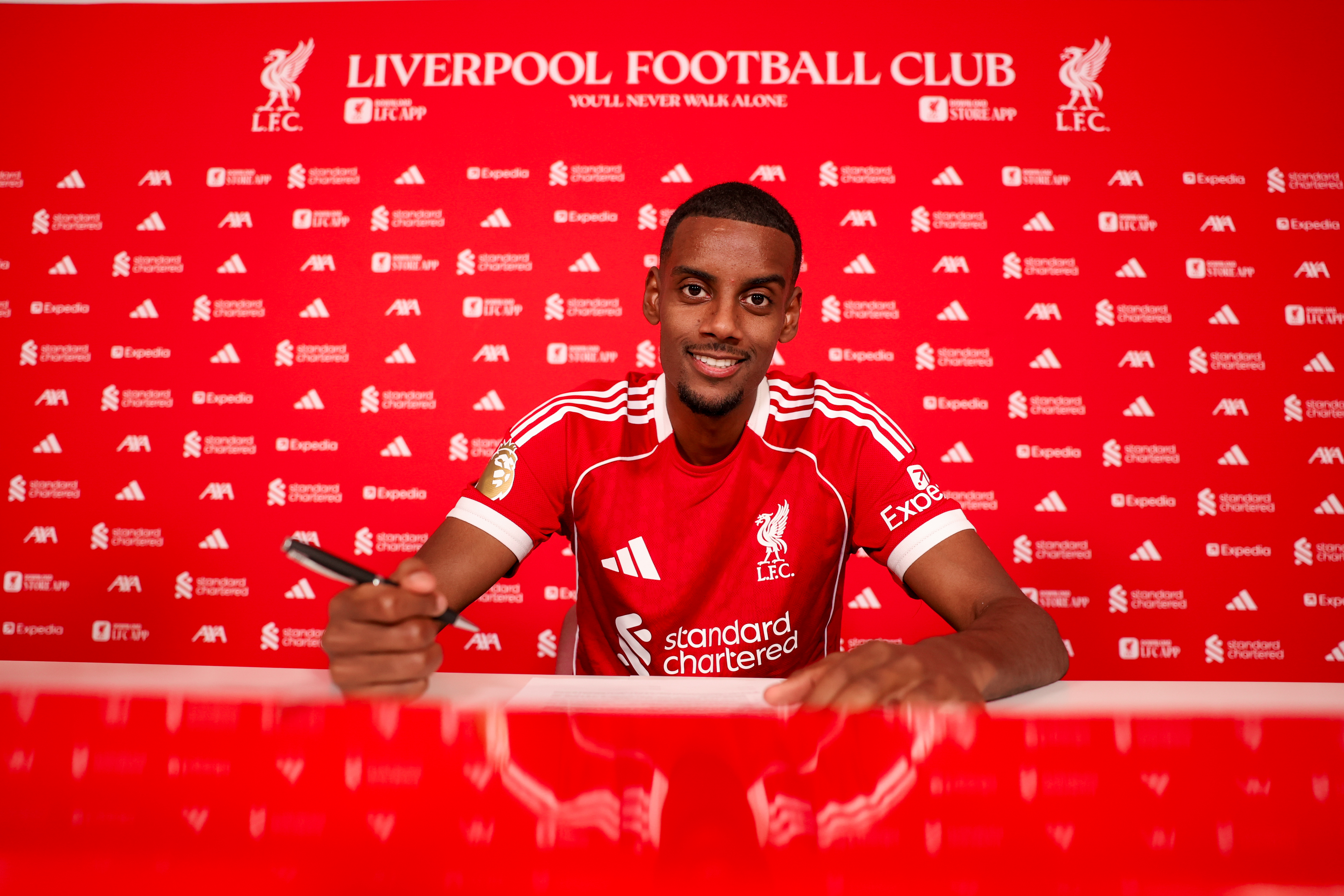 “Summer lungo e complicato” tutto ciò che Alexander Isak ha detto nella prima intervista di Liverpool dopo l’uscita tesa di Newcastle United “Summer lungo e complicato” tutto ciò che Alexander Isak ha detto nella prima intervista di Liverpool dopo l’uscita tesa di Newcastle United