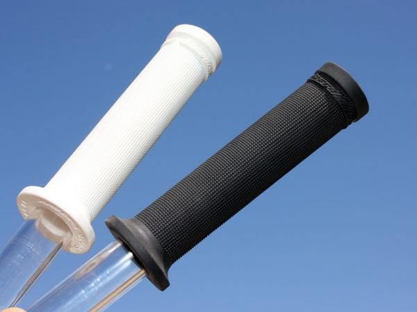 Lizard Skins' new Aaron Chase signature grip is paper-thin with a fine texture for ultimate bar feel.