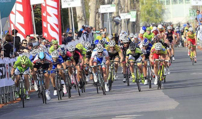 Elia Viviani (Cannondale) rockets to victory in stage 3 at Coppi e Bartali