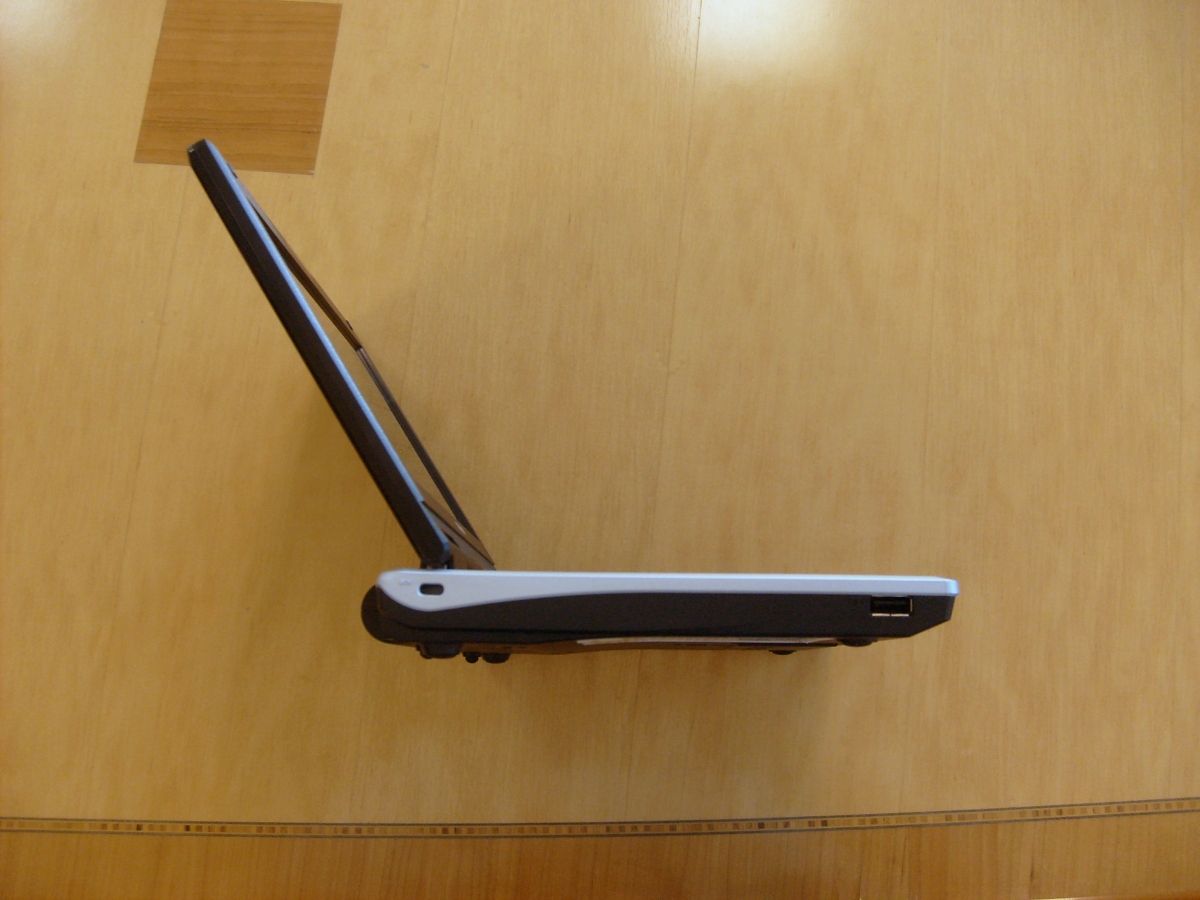 Toshiba NB100 Netbook
