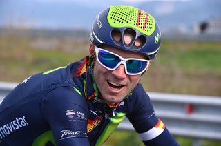 Alejandro Valverde models the new Cateye helmet
