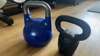 Wolverston competition kettlebell vs Gravity cast iron Spartanbell
