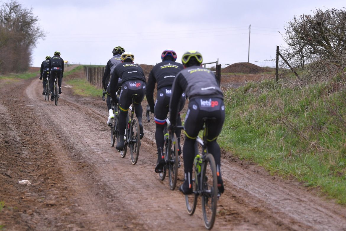 Mitchelton-Scott pre-ride the Paris-Roubaix route