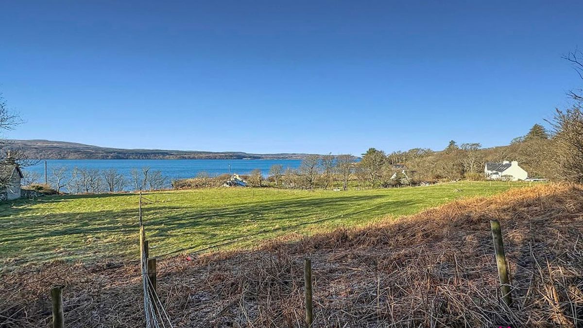 Plot by the coast with sea views and surrounding woodland