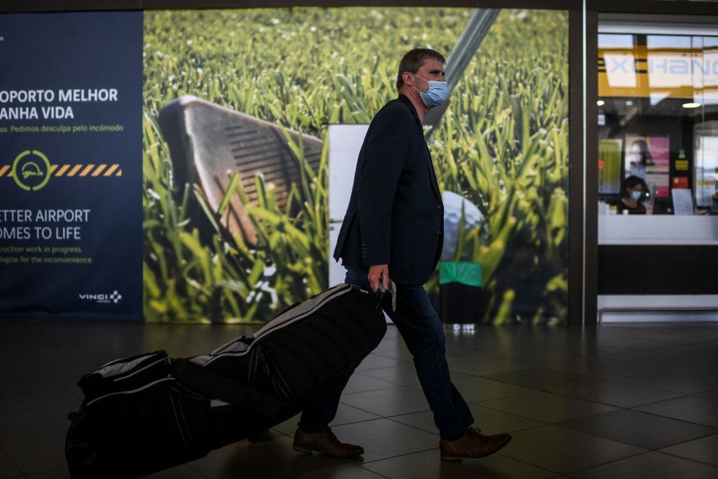 Faro airport passenger