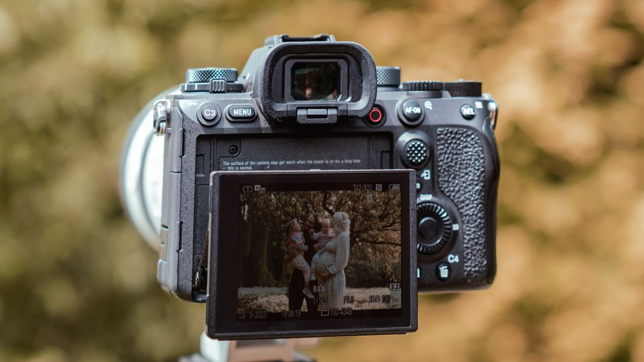 Image of the back of the Sony A1, showing the tilt screen