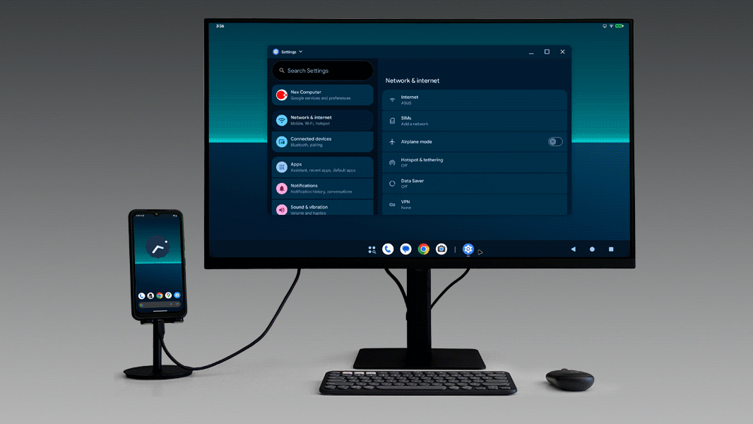 Three different operating systems with desktop environment on the NexPhone