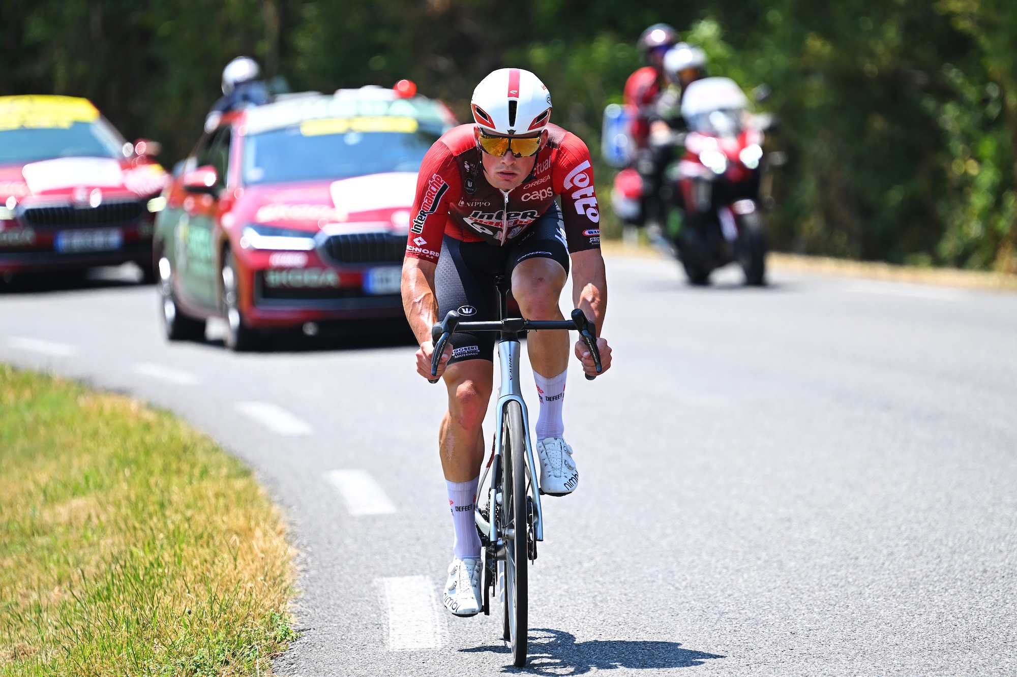 'I don’t understand why I was alone, we have an amazing chance to race the Tour de France' – A pat on the back from Pogačar as Baptiste Veistroffer saves the day