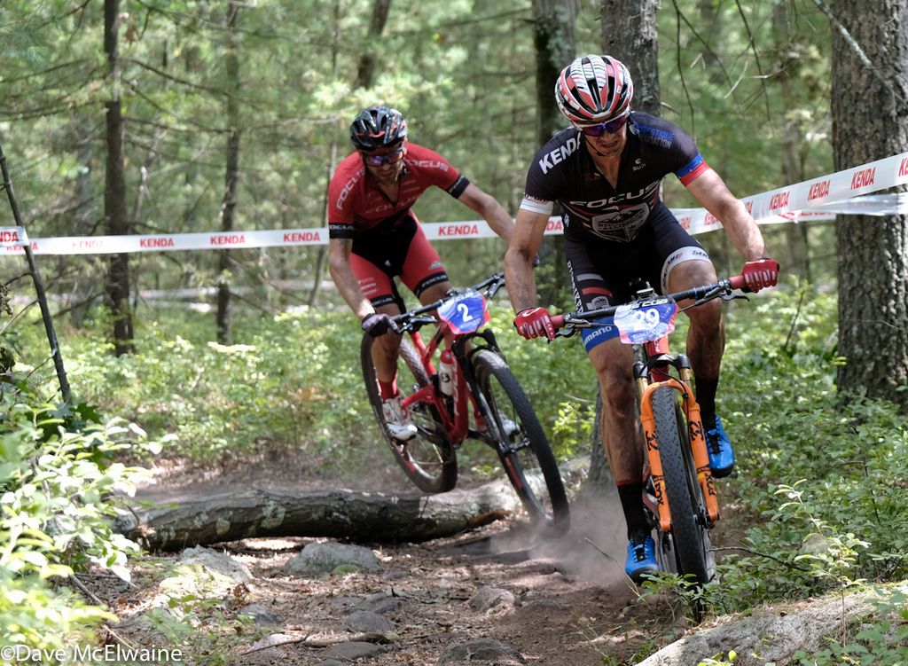 Stephen Ettinger (Ridebiker Alliance) did everything in his power to get away