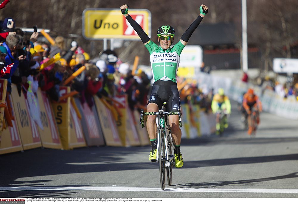 Amets Txurruka (Caja Rural-Seguros RGA) takes the stage 4 win