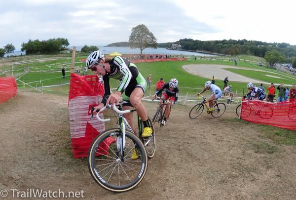 Jeremy Powers (Cannondale-Cyclocrossworld.com) rounding a 180 turn