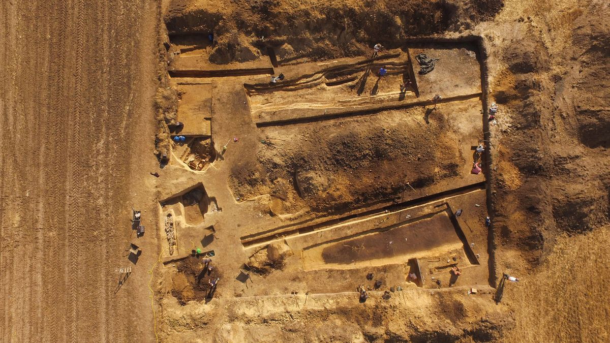 It&#039;s thought the ancient cemetery dates from about 5500 years ago. Seven barrows more than 130 feet long have been excavated so far and there may be more than a dozen.