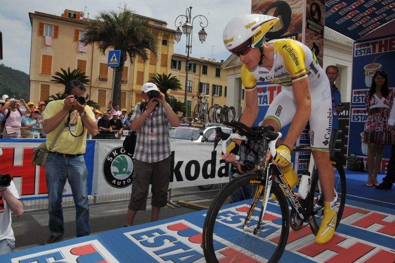 Michael Rogers gets his Riomaggiore time trial underway