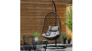 Best garden chairs 2021 - Best hanging chairs - Best garden swing chair - Amazon Vienna Hanging Egg Chair