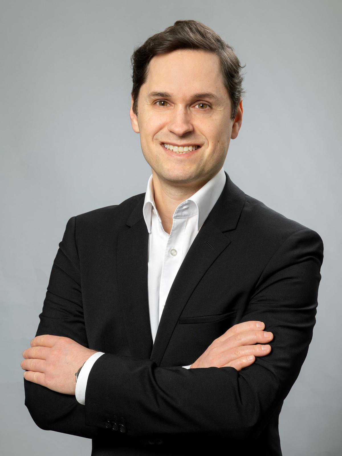 Smiling headshot of CEO Lukas von Arx.