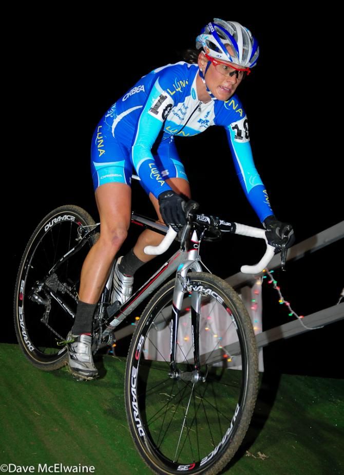Katerina Nash (Luna Pro Team) atop the flyover with the race lead