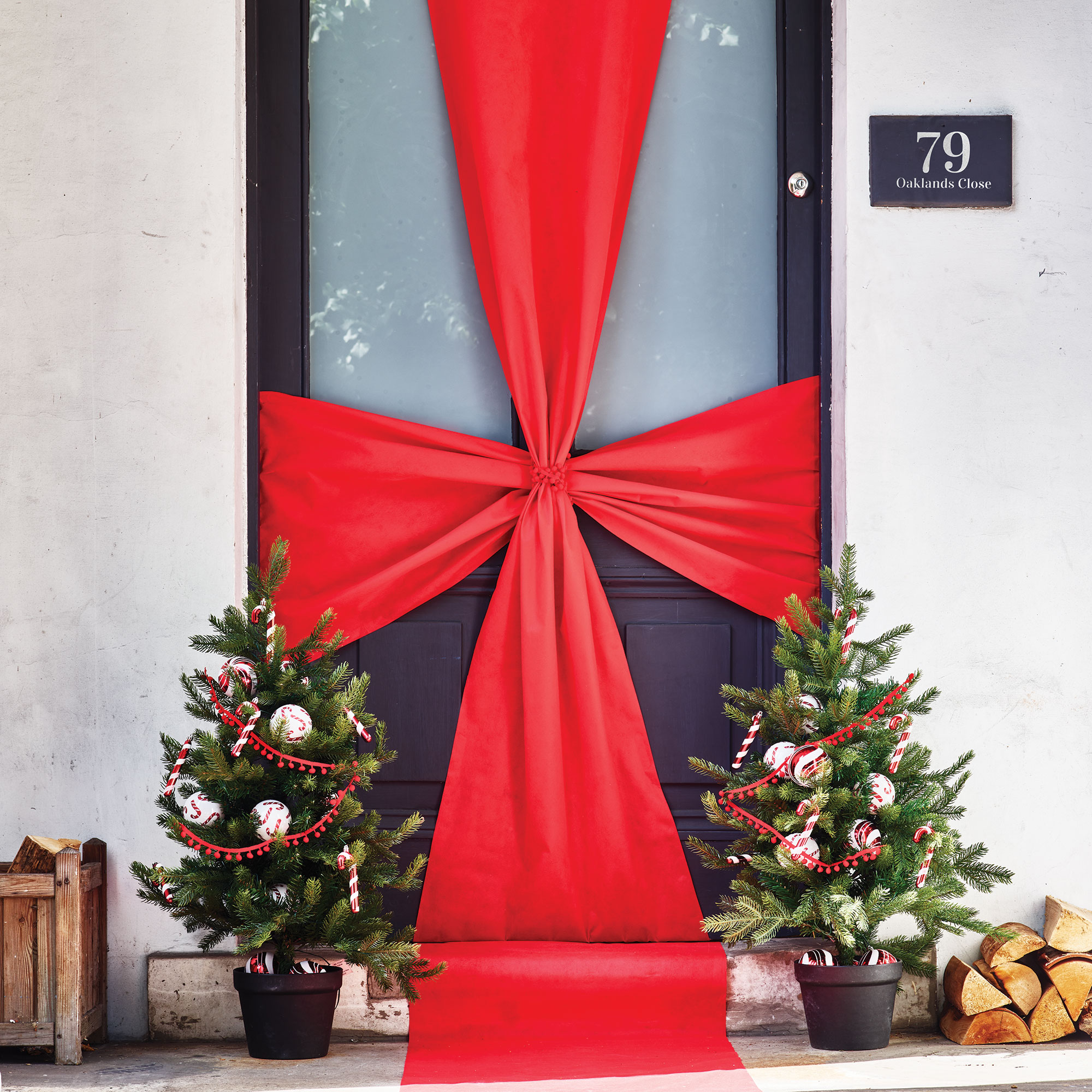 20 Outdoor Christmas Decor Ideas To Ensure Your Home Is As Festive Outside  As In | Ideal Home