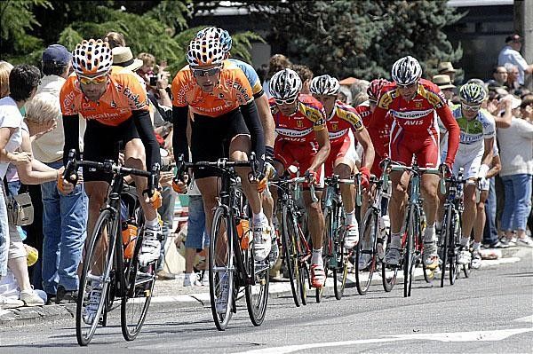 Euskaltel-Euskadi still chasing for some unknown reason.